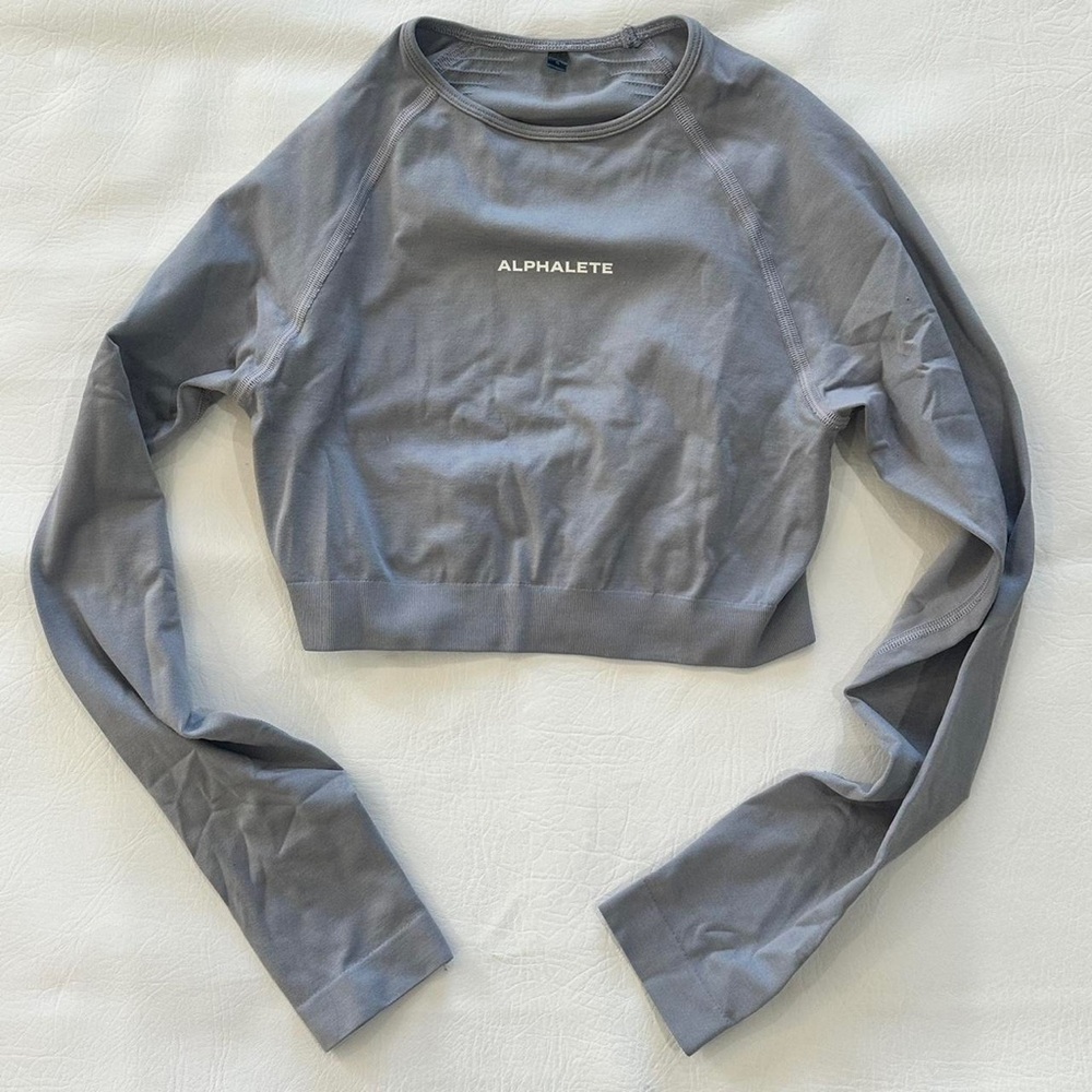 Alphalete Women's Grey and Blue Crop-top